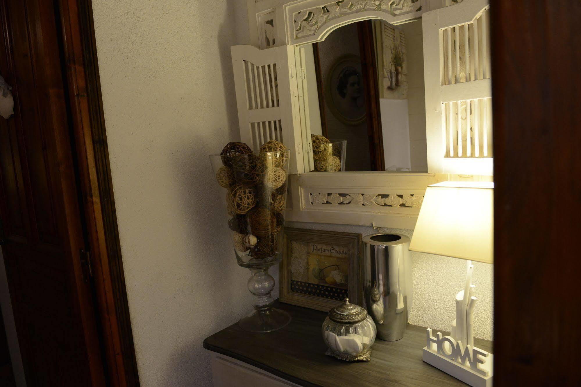 มูแล็ง รูโอด์ Hotel Montboyer ภายนอก รูปภาพ