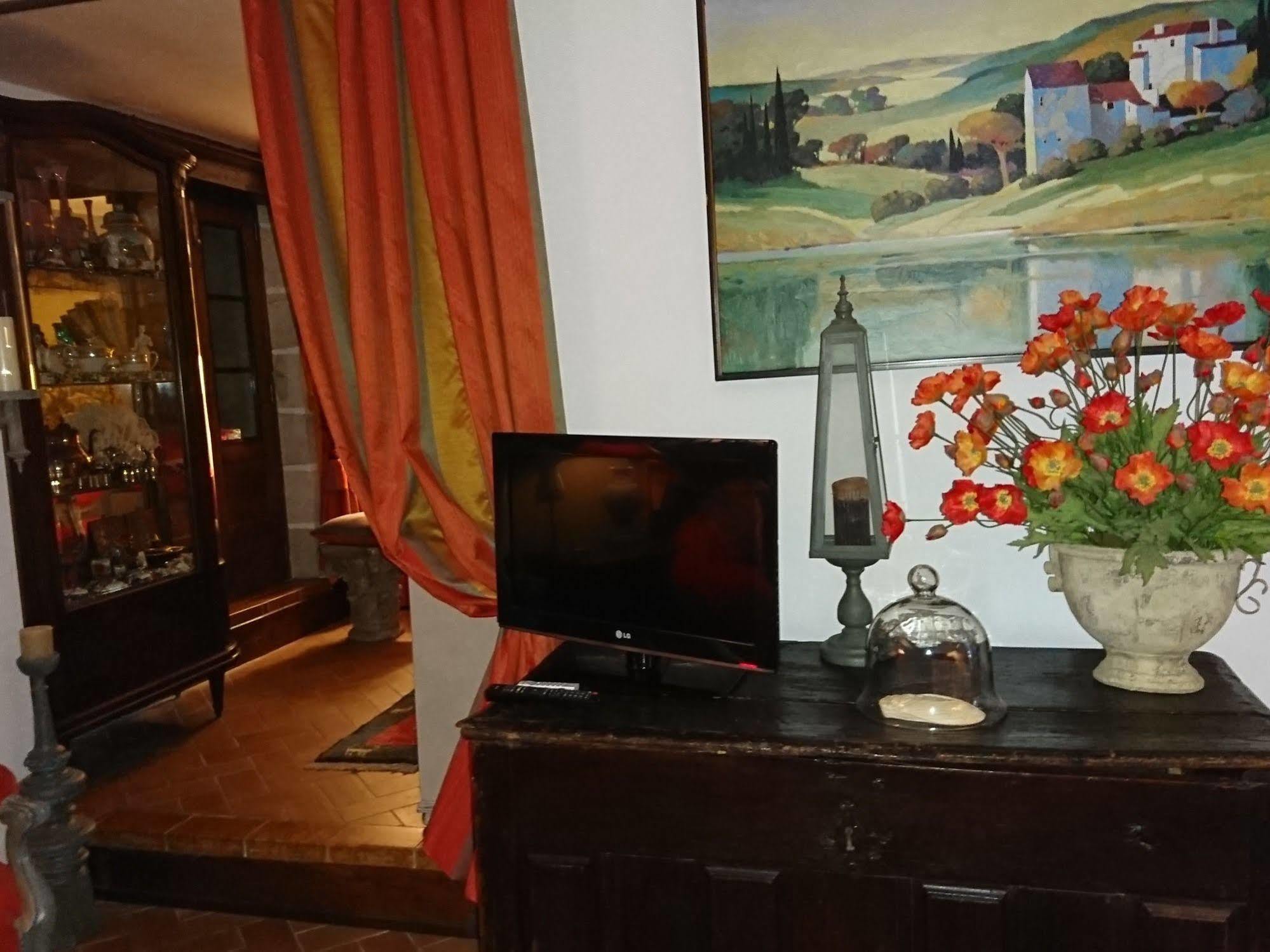 มูแล็ง รูโอด์ Hotel Montboyer ภายนอก รูปภาพ