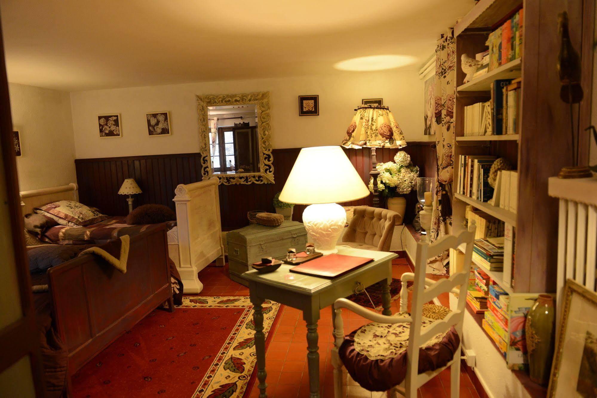 มูแล็ง รูโอด์ Hotel Montboyer ภายนอก รูปภาพ