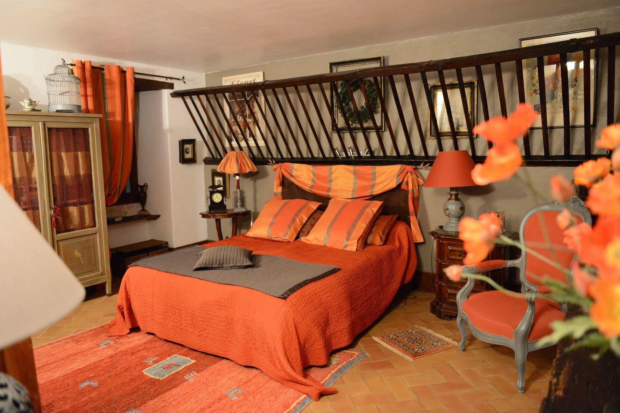 มูแล็ง รูโอด์ Hotel Montboyer ภายนอก รูปภาพ